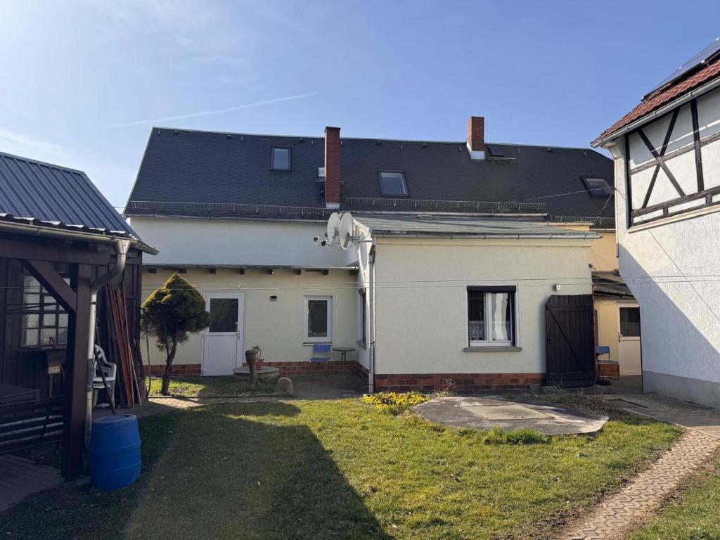 Edifici on està situat l'hostal o pensió