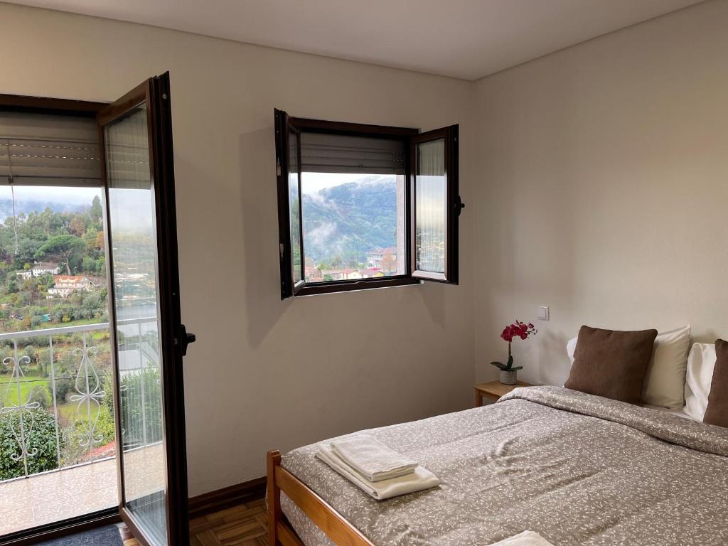 Casa da Laija - Gerês - Vistas rio - Housity