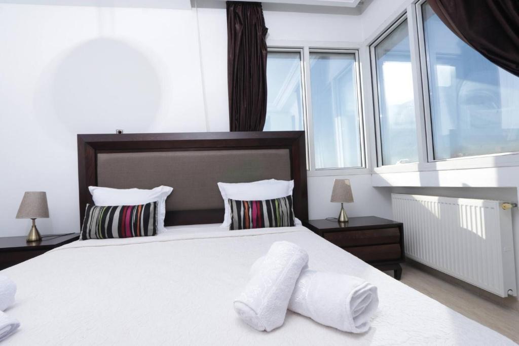 Giường trong phòng chung tại The Carthage Garden Nest, cozy S 20