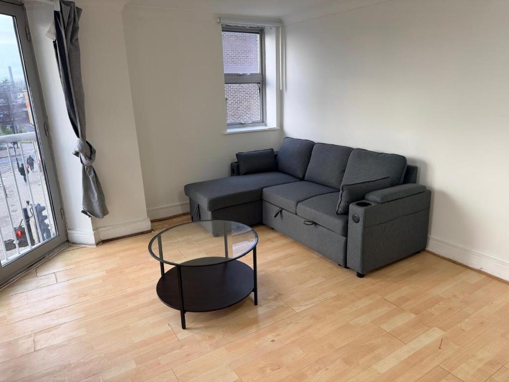 Et opholdsområde på Stunning Apartments Central Croydon