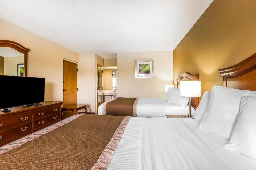 Rodeway Inn - Chambre Queen Avec Deux Lits Queen - Fumer