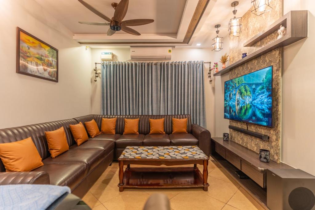 TV/trung tâm giải trí tại Heritage Exotica Retreat 3BHK JAQK Holidays