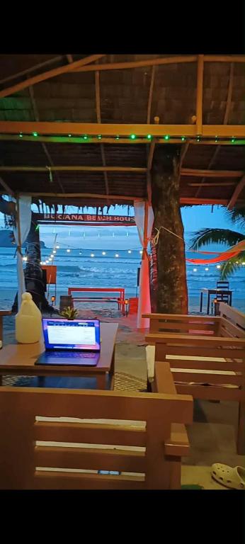 Bucana Beach House North El Nido 5