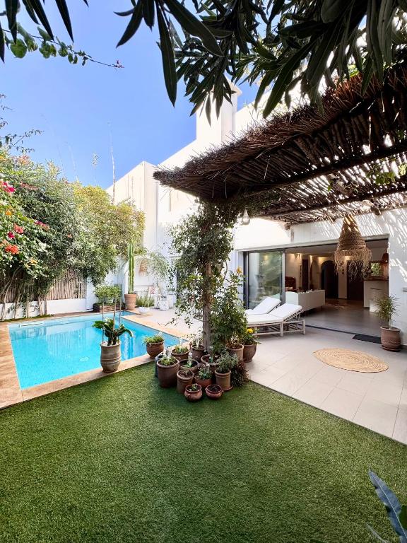 Swimmingpoolen hos eller tæt på La Villa Atlantis