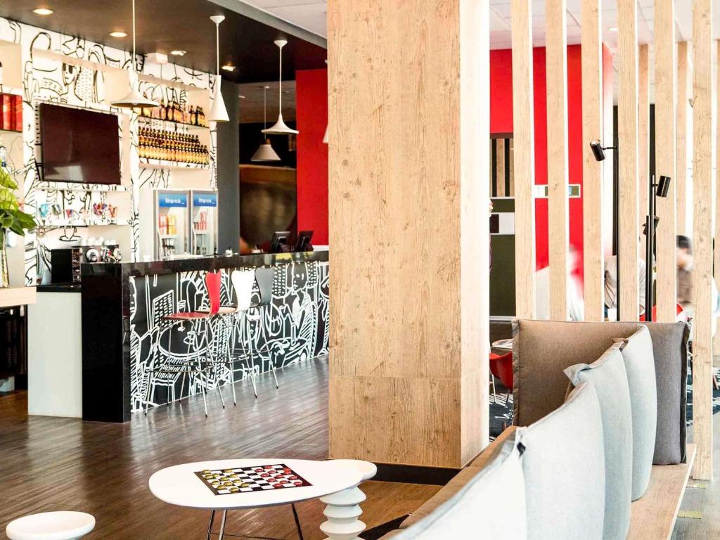 Lounge nebo bar v ubytování ibis Rio Porto Atlantico