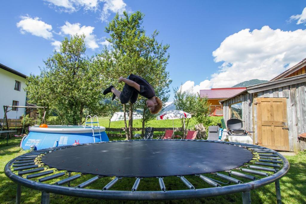 Bazén v ubytování Gertis Ferienwohnung nebo v jeho okolí