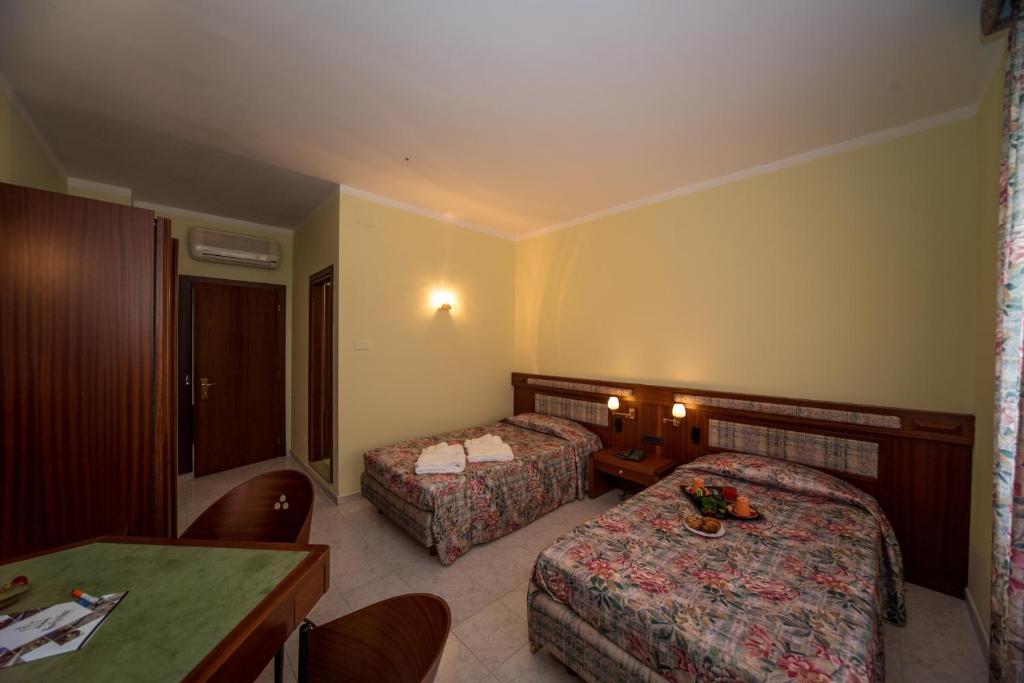 New Petit Hotel - Tweelingzaal