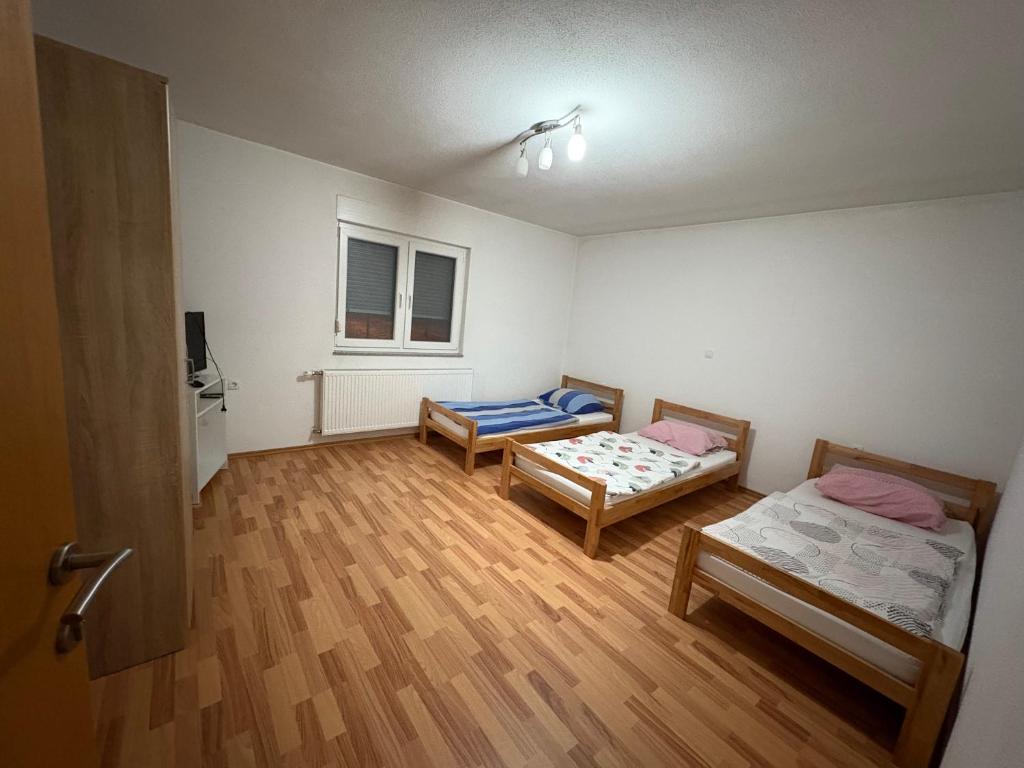 Afbeelding uit fotogalerij van Sobe DANA in Teslić