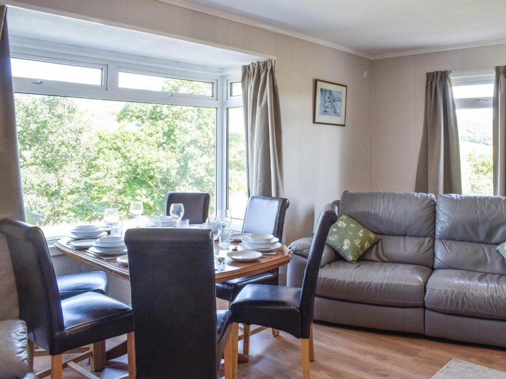 Lilybank Cottage - Three-Bedroom Holiday Home