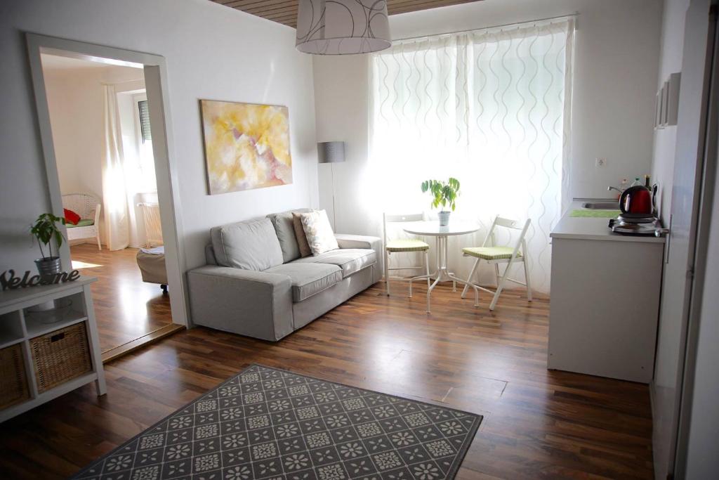 Posezení v ubytování Das Tulpen Apartment