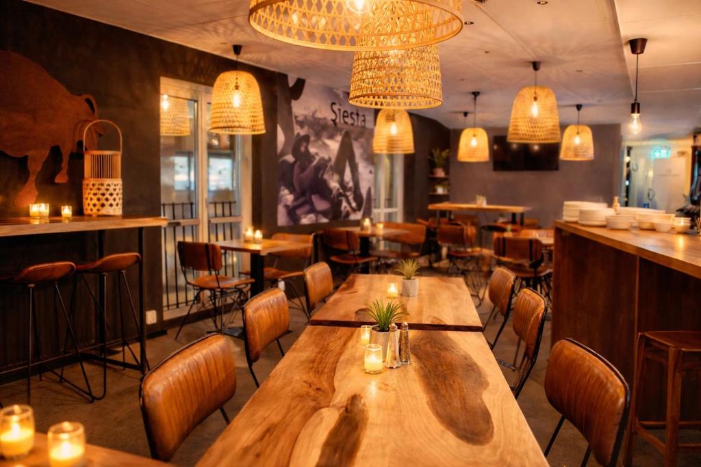 En restaurant eller et andet spisested på Hotell Siesta