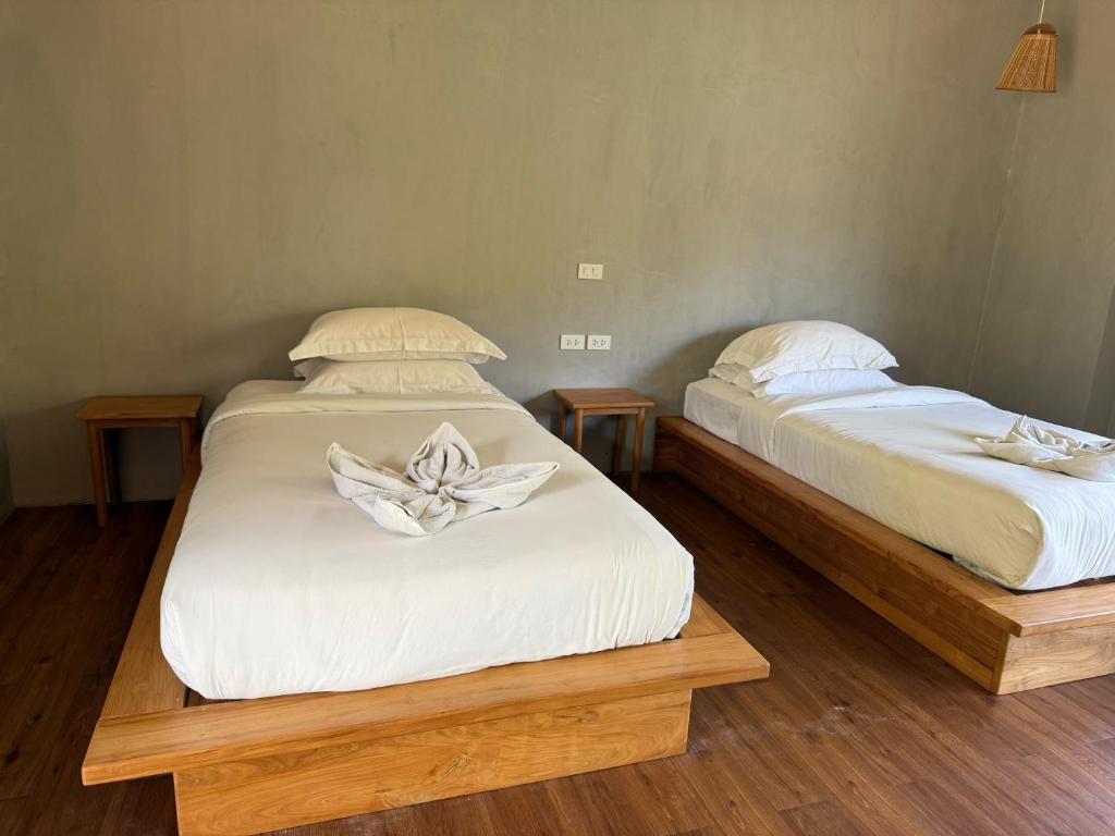 The Liveliwoods - 13