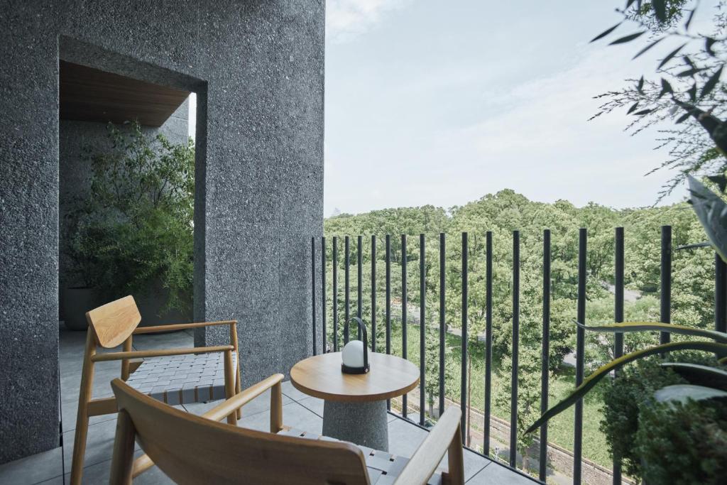 Suite with Balcony and Park View