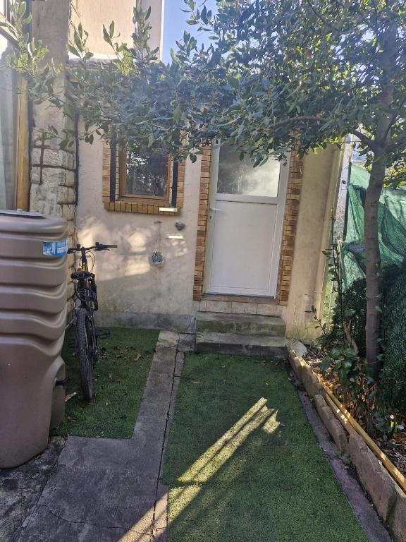 Paris Oasis