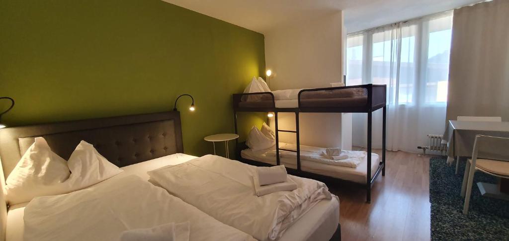 Paul's Studio - Housity