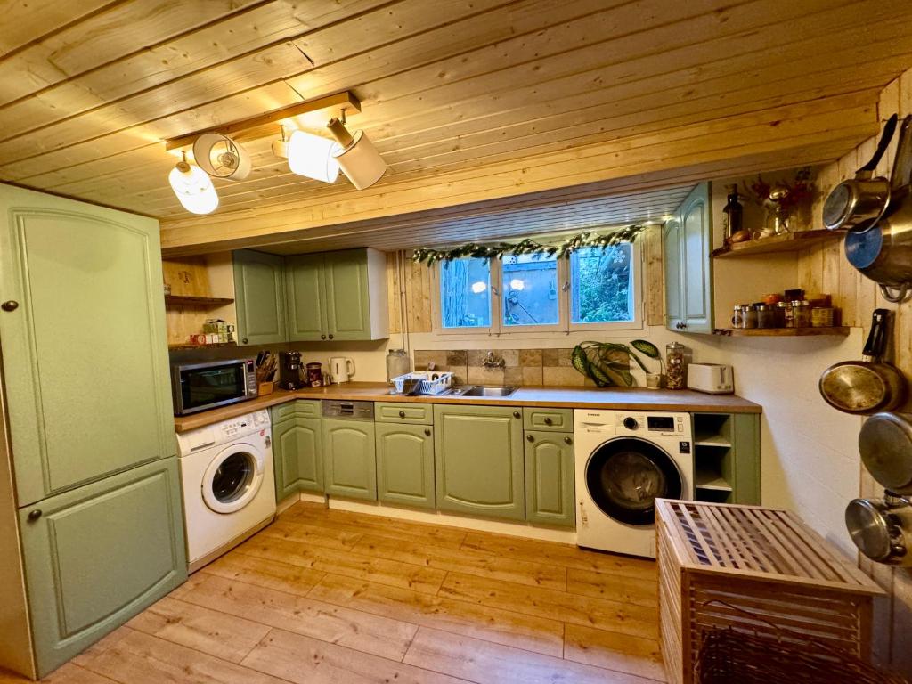 Kuchyň nebo kuchyňský kout v ubytování Cozy Room in an old Farmhouse near Vaduz