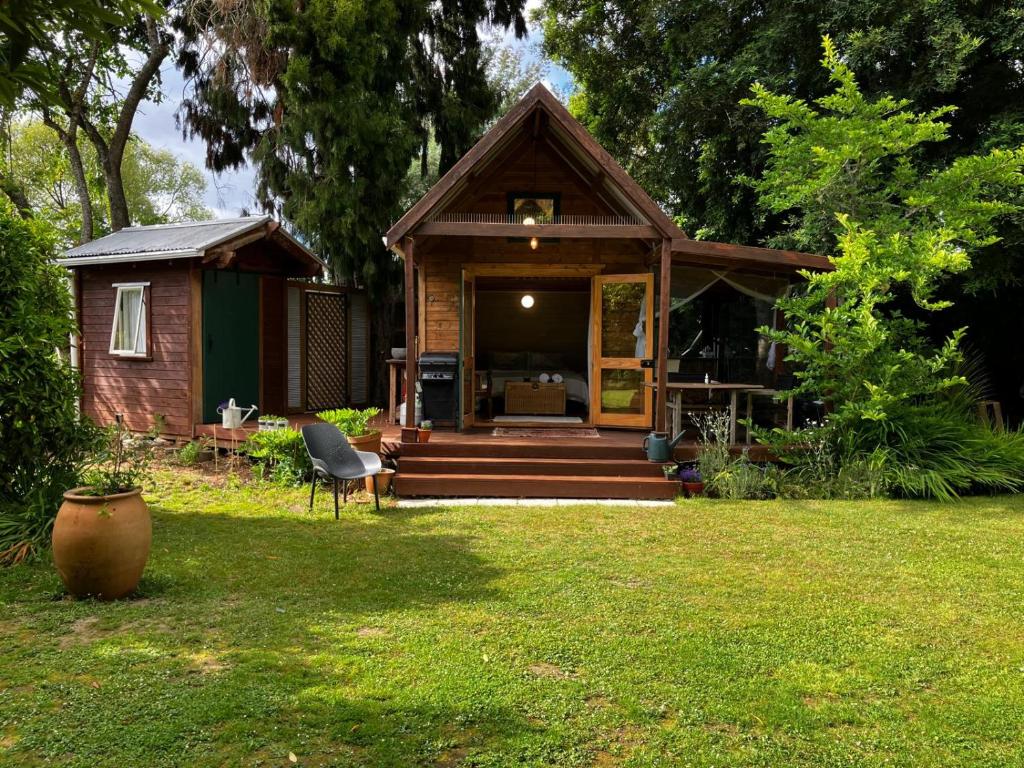 Zahrada ubytování RIMU CABIN 16min drive to Kaiteriteri Beach