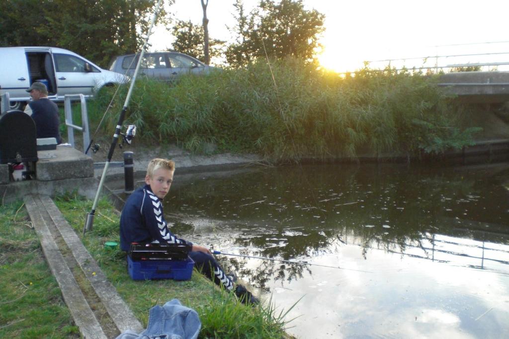 Výhled na řeku, která protéká v blízkosti prázdninového domu