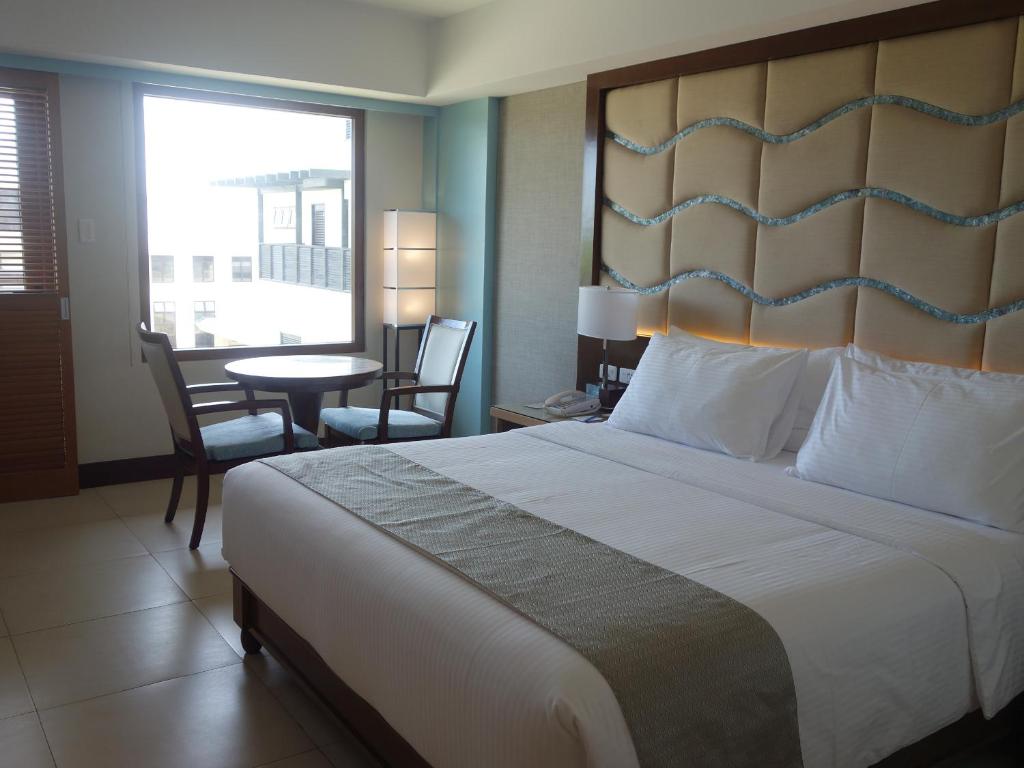 Henann Resort Alona Beach photo