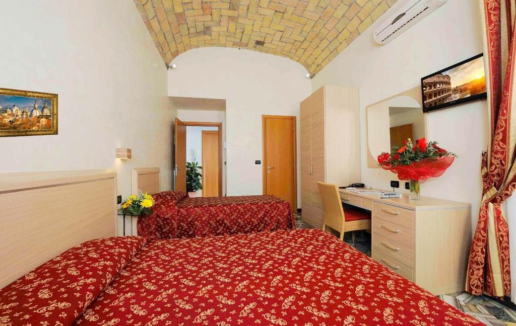 Hotel Campidoglio - Resim 9