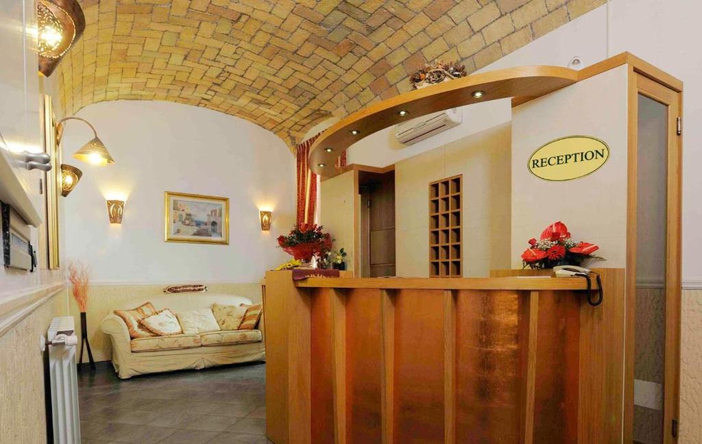 Hotel Campidoglio - Resim 11