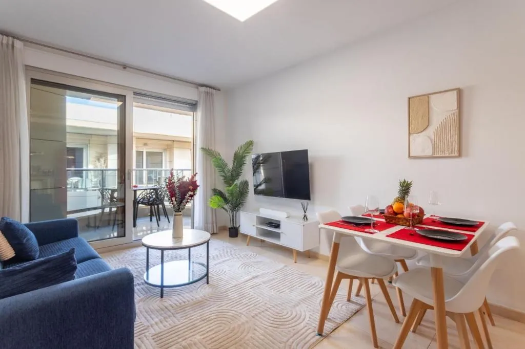 Valencia Beach Vibe by Vireta Suites