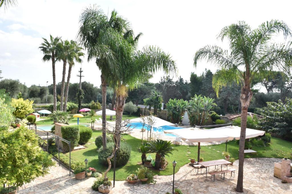 Basen w obiekcie B&B Villa Anastasia Club lub w pobliżu