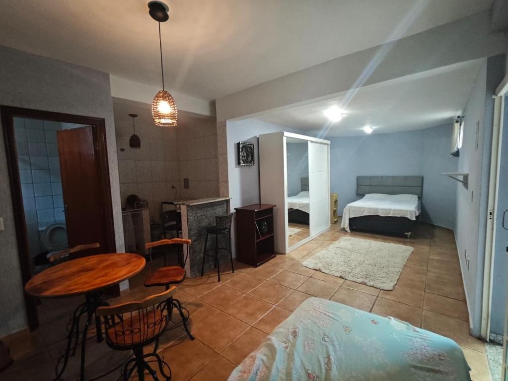 Postel nebo postele na pokoji v ubytování Loft FMIT Medicina