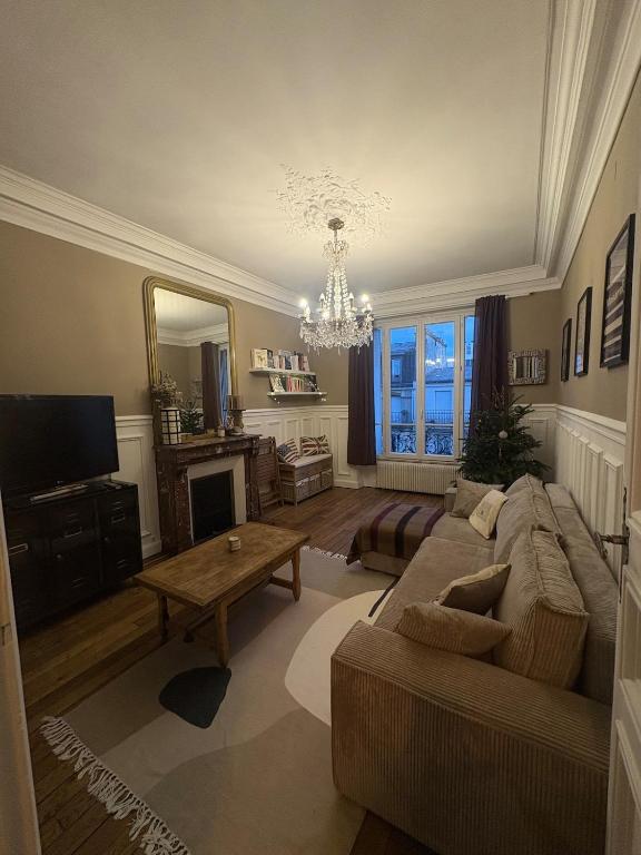 Authentic Parisian apartment 12th arrondissement