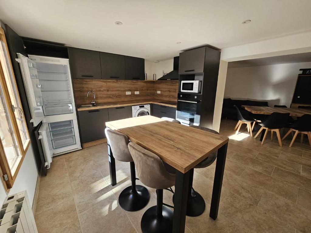 Nhà bếp/bếp nhỏ tại Grand appartement en centre-ville