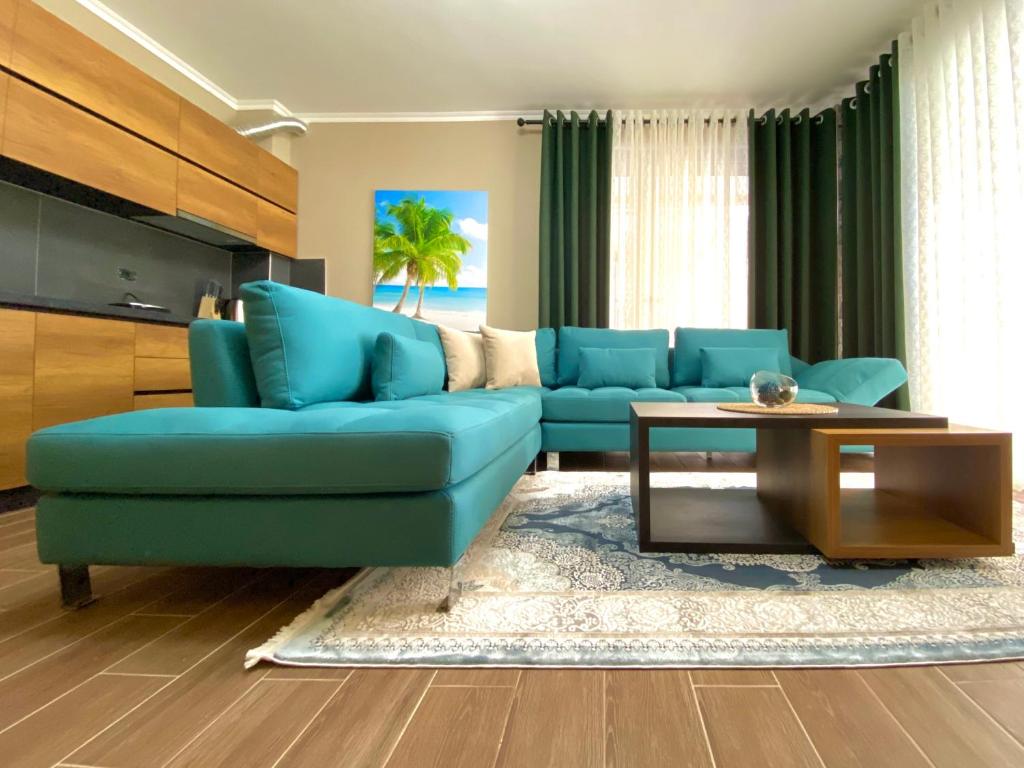 Beachfront · Private Beach EKA Luxury Seaview Apartments - Vlore - Appartement De Deux Chambres Avec Balcon Et Vue Sur La Mer