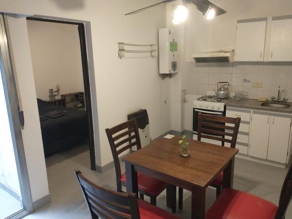 Køkken eller tekøkken på Moderno departamento en pleno centro de Río Cuarto