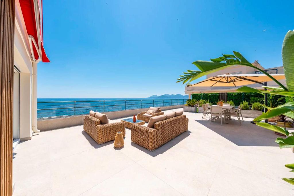 REF 2005 Cannes Center Appartment for rent
