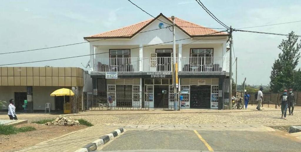 Nora's Guest House