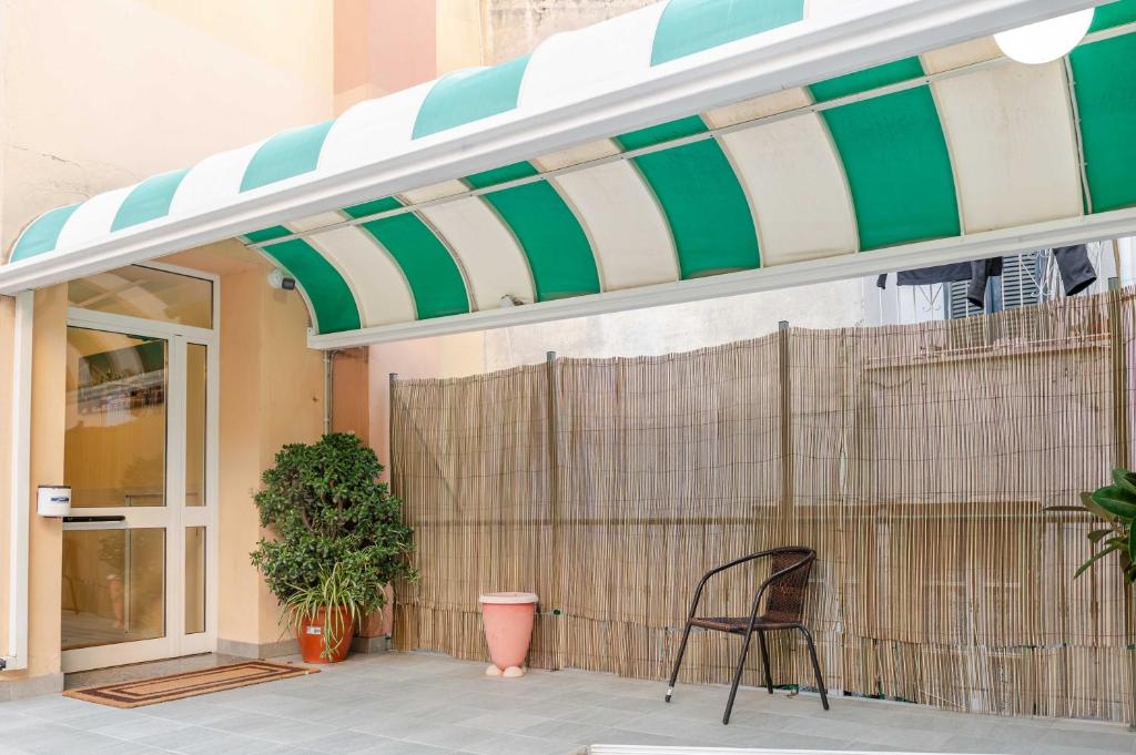 Hotel POSTA - Comfortable Stay in Ventimiglia - Vierpersoonskamer