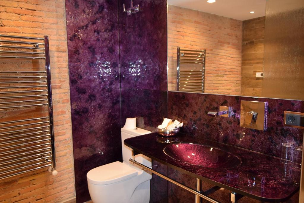 Koupelna v ubytování Hotel Històric