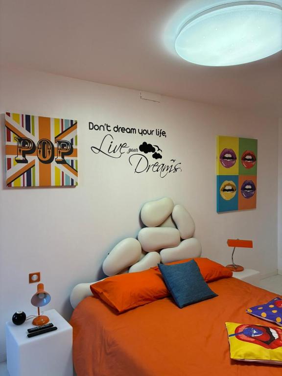 En eller flere senge i et værelse på La Gaillote d'Or