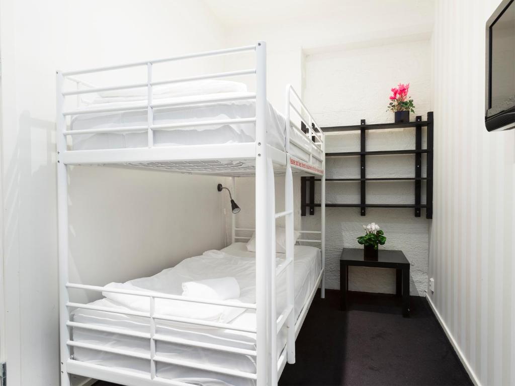 Postel nebo postele na pokoji v ubytování Stockholm Hostel