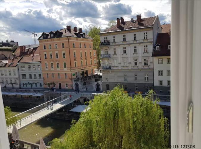 Billede fra billedgalleriet på Above Ljubljanica River Apartment i Ljubljana