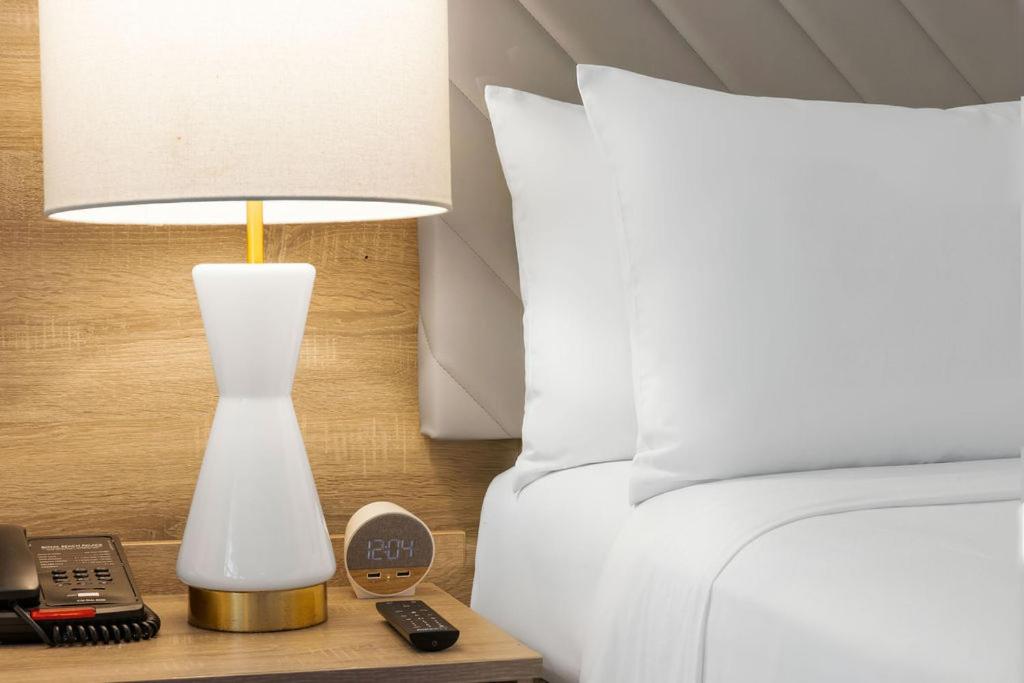 The Garden Hotel & Resort - Premium King With Kitchenette