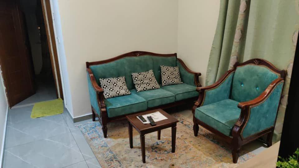 Appartement 1 chambre salon a Bacongo