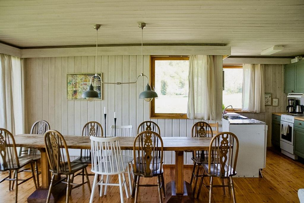 Køkken eller tekøkken på Seaside Cabin With Views In Vestfold