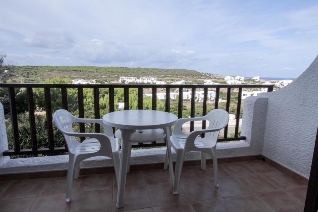 Balkón nebo terasa v ubytování Apartamentos Sa Cala