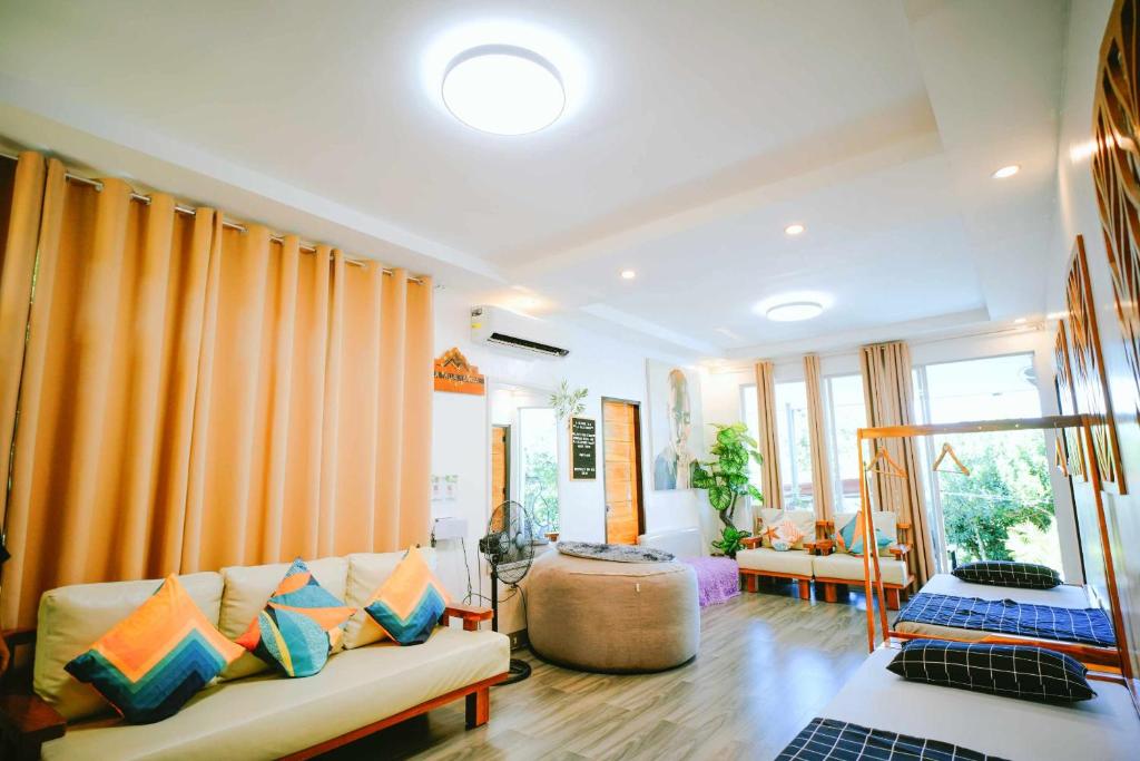 Et opholdsområde på Villa Nature View Pool Bonfire Mountain