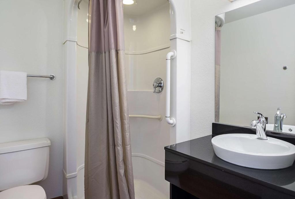 Motel 6-Pueblo, CO - I-25 - Deluxe Vierbettzimmer – Nichtraucher