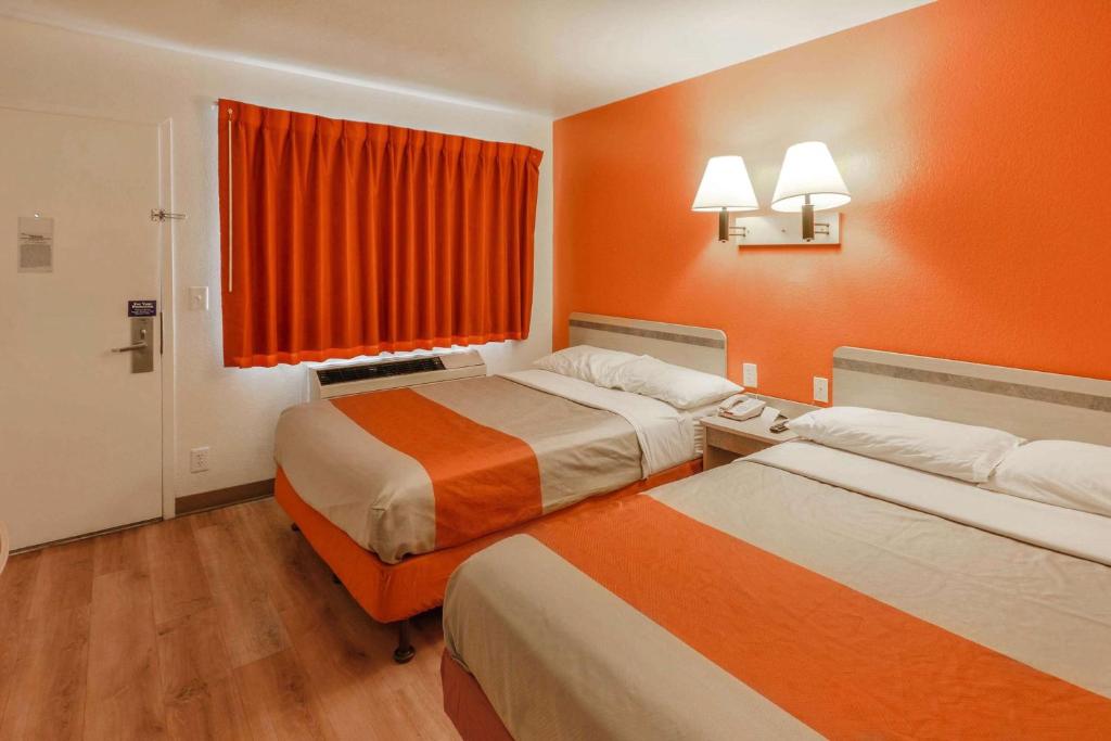Motel 6-Huntsville, TX - 四人间