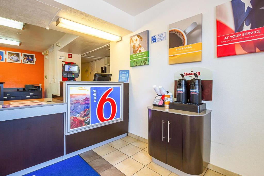 Certifikát, hodnocení, plakát nebo jiný dokument vystavený v ubytování Motel 6 Mesa North