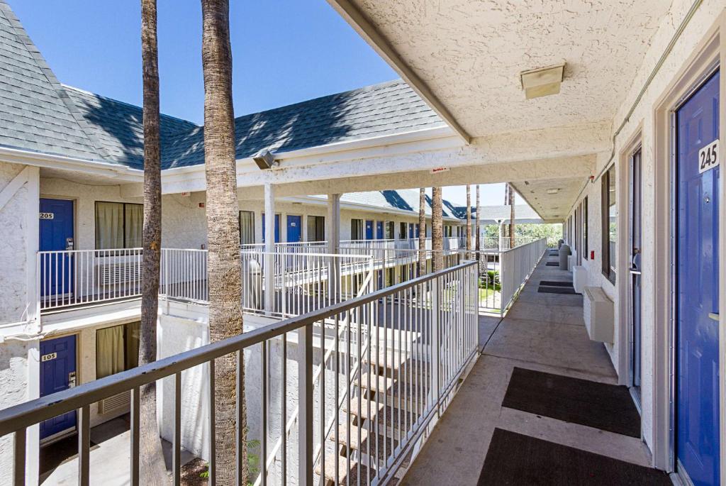 Motel 6-Mesa, AZ - South photo