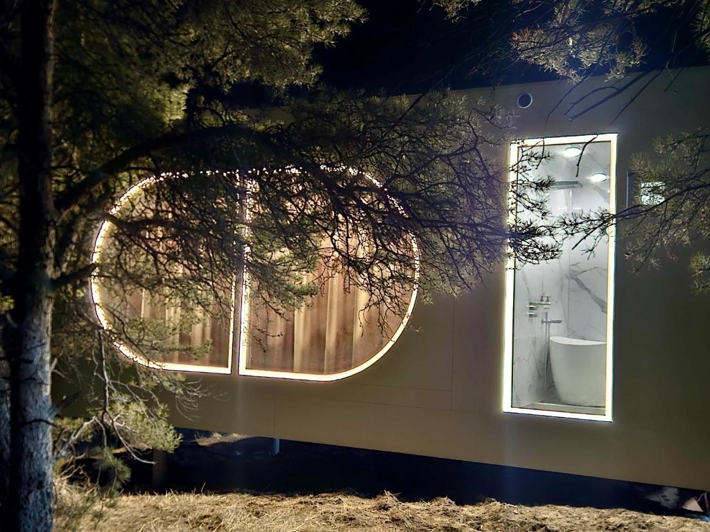 En have udenfor Econest Aparan