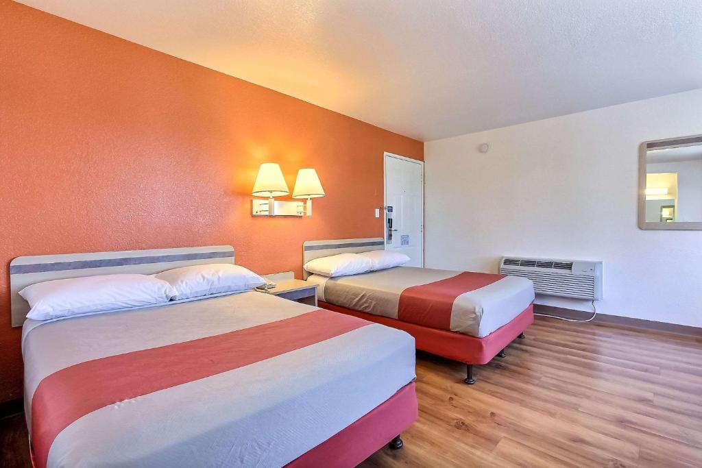 Motel 6-Fremont, CA - North - Deluxe Vierpersoonskamer